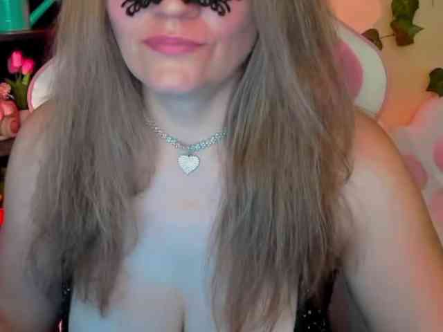 Anna-juicy webcam