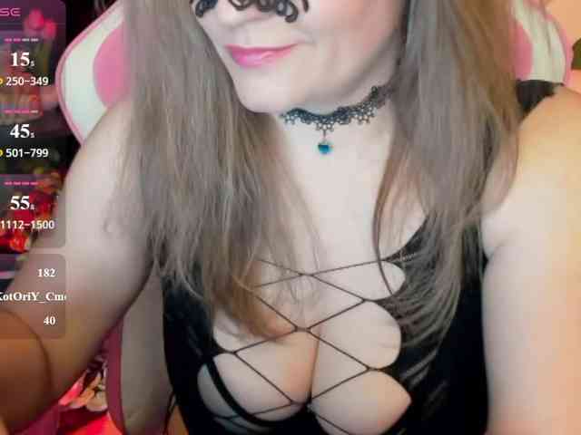 Anna-juicy webcam