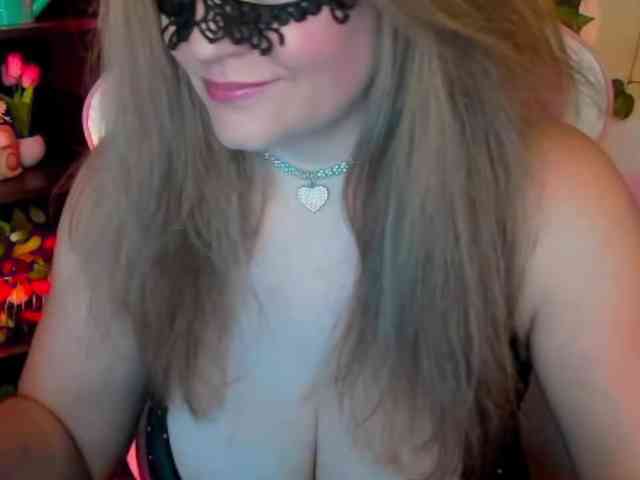 Anna-juicy webcam