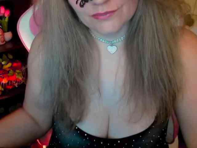 Anna-juicy webcam