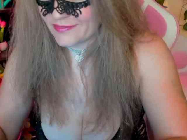 Anna-juicy webcam