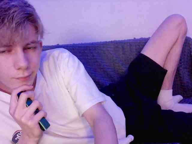 TwiShadow Live Webcam on BongaCams