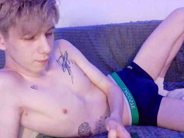 TwiShadow Live Webcam on BongaCams