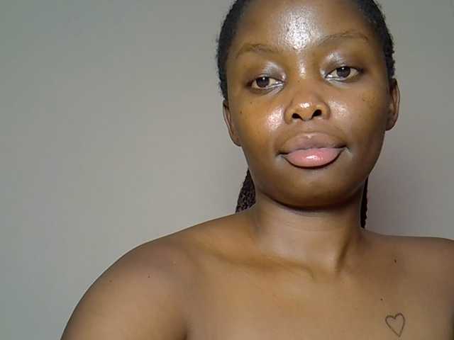 DASAH-1 live cam on BongaCams