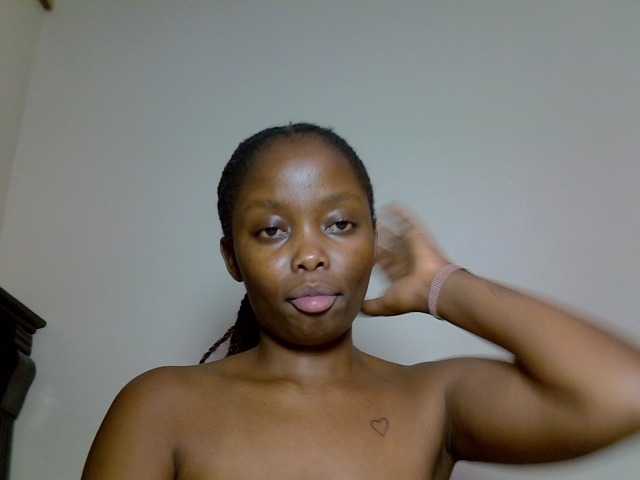 DASAH-1 live cam on BongaCams