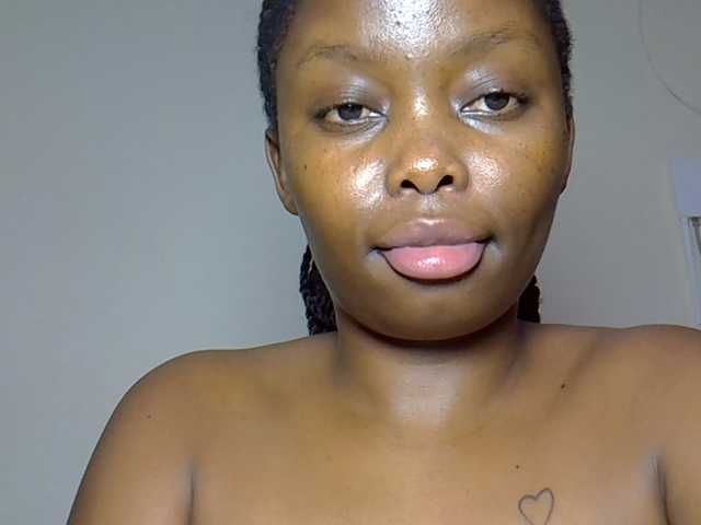 DASAH-1 live cam on BongaCams