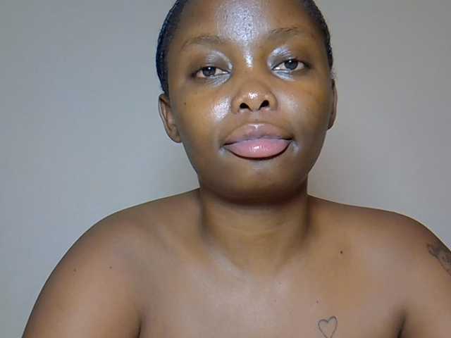 DASAH-1 live cam on BongaCams