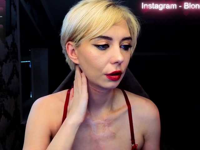 BlondIce live cam on BongaCams