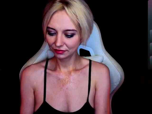 BlondIce webcam