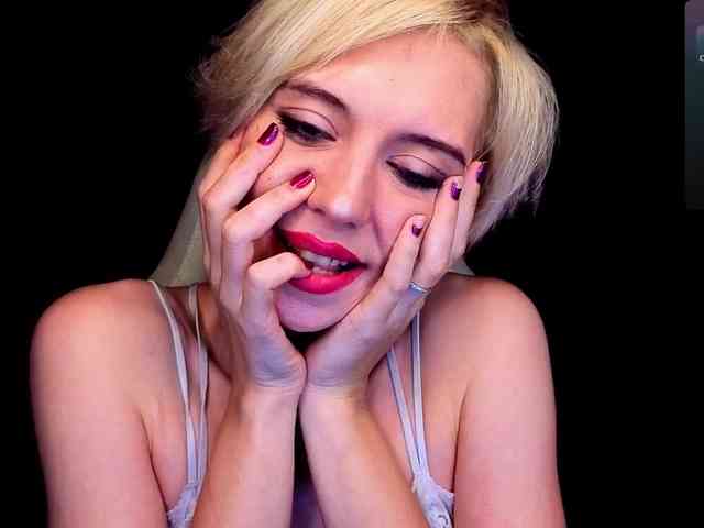BlondIce webcam