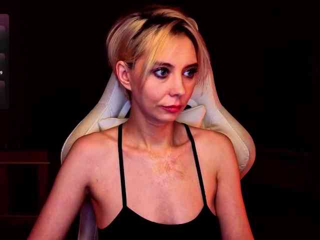 BlondIce webcam