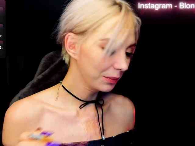 BlondIce webcam