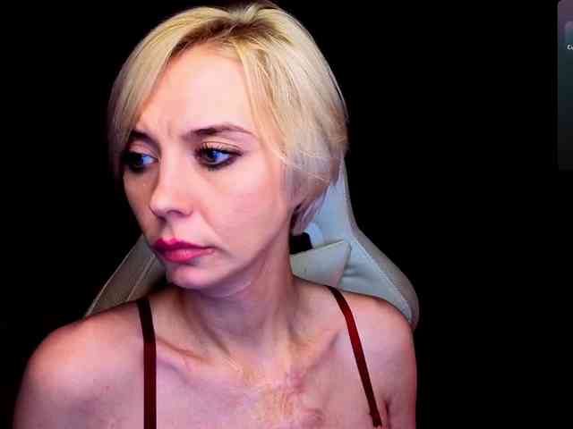 BlondIce webcam