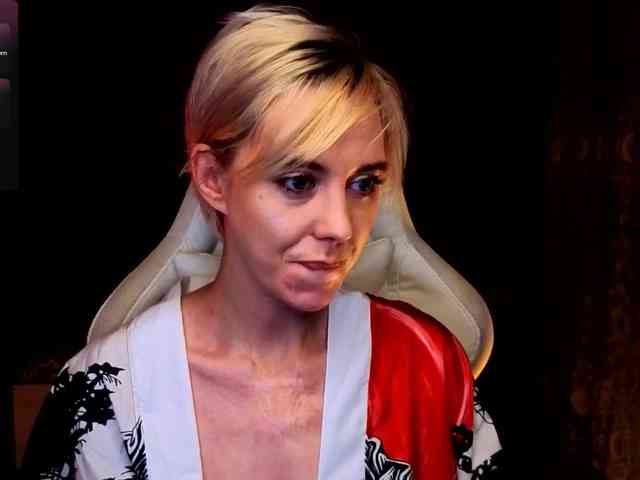 BlondIce