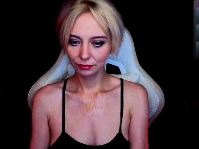 BlondIce webcam