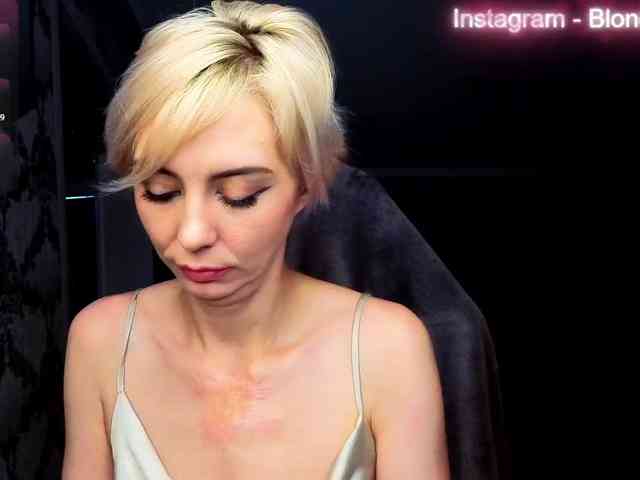 BlondIce webcam