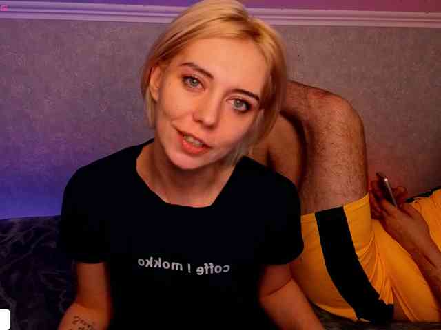 BlondIce webcam