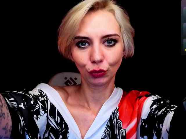 BlondIce Sex Cam Show