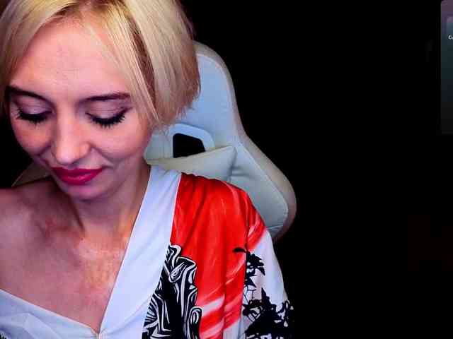 BlondIce webcam