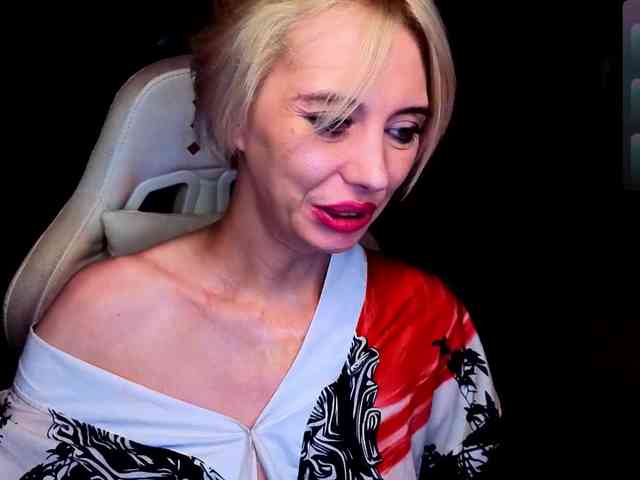 BlondIce webcam