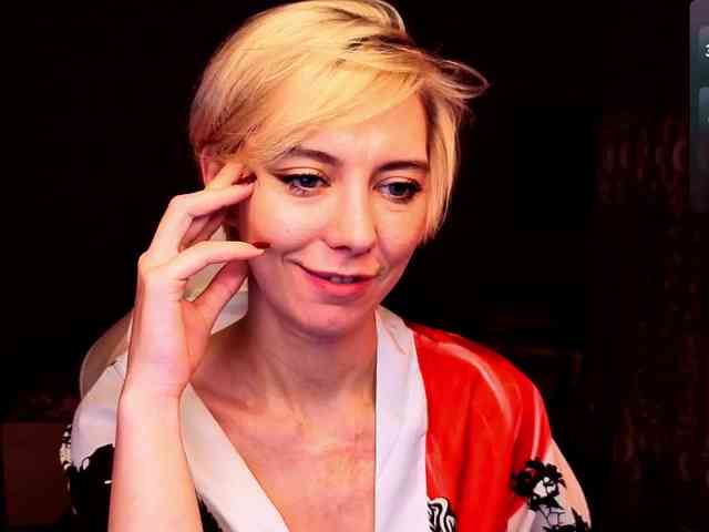 BlondIce