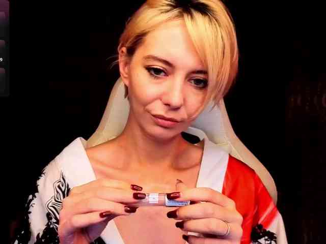 BlondIce webcam