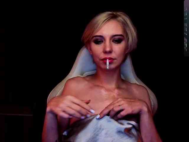 BlondIce webcam