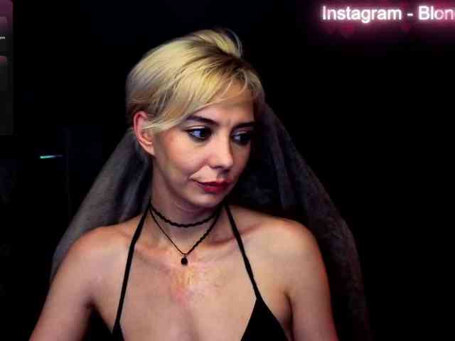 BlondIce webcam