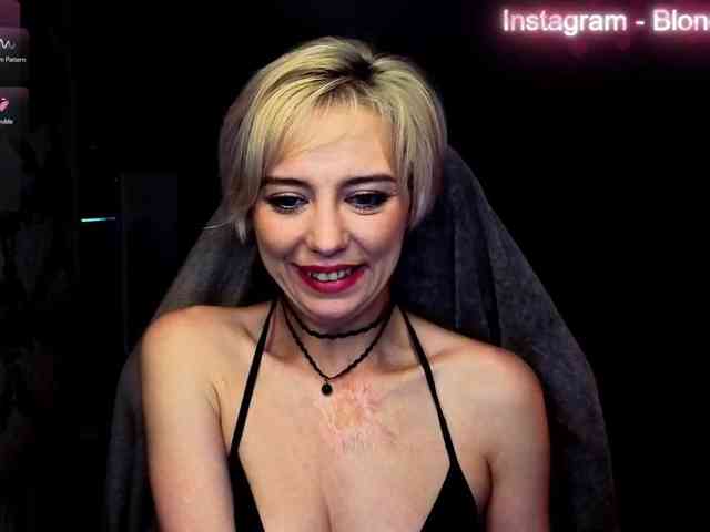 BlondIce webcam