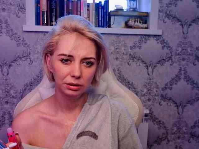 BlondIce webcam