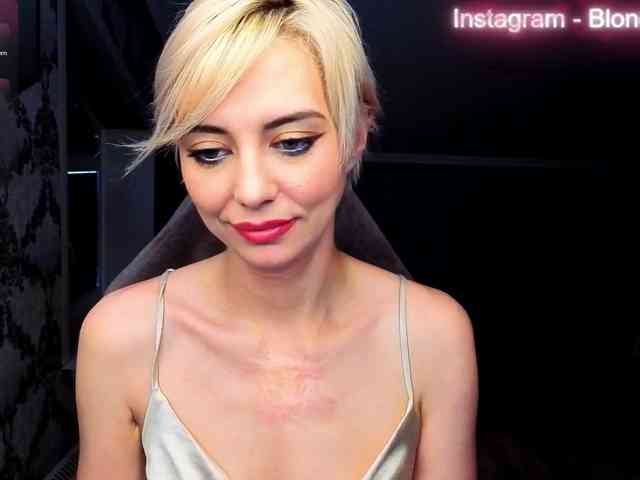 BlondIce webcam