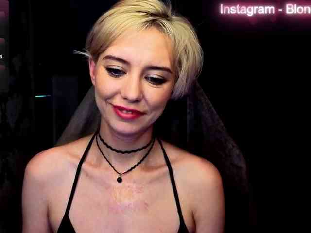BlondIce webcam