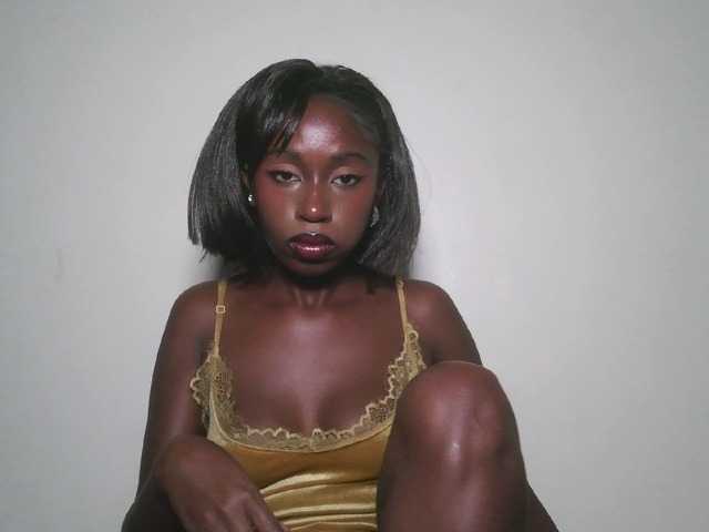Sexxytrinityy live cam on BongaCams