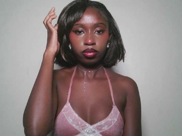 Sexxytrinityy live cam on BongaCams