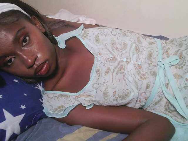 Sexxytrinityy live cam on BongaCams