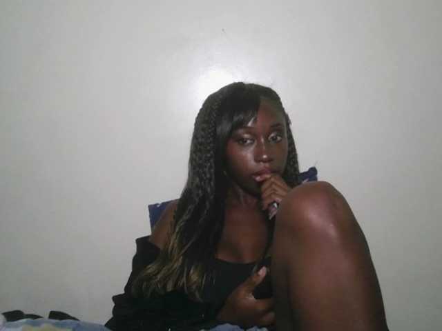Sexxytrinityy live cam on BongaCams