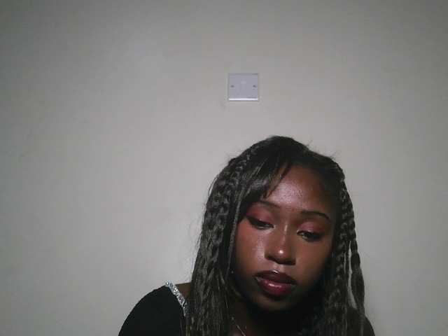 Sexxytrinityy live cam on BongaCams