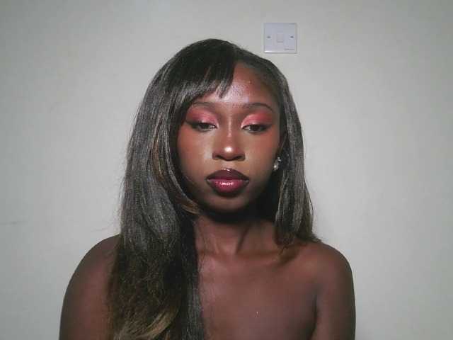 Sexxytrinityy live cam on BongaCams