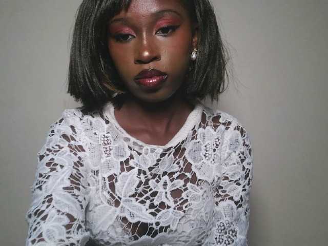 Sexxytrinityy live cam on BongaCams