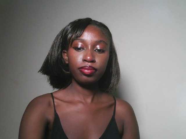 Sexxytrinityy live cam on BongaCams