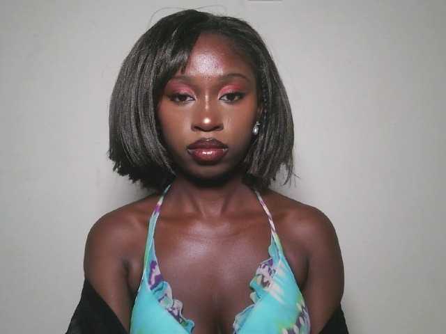 Sexxytrinityy live cam on BongaCams