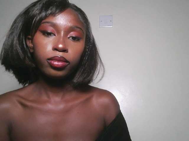 Sexxytrinityy live cam on BongaCams