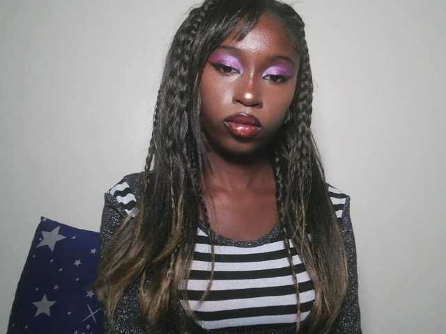 Sexxytrinityy live cam on BongaCams