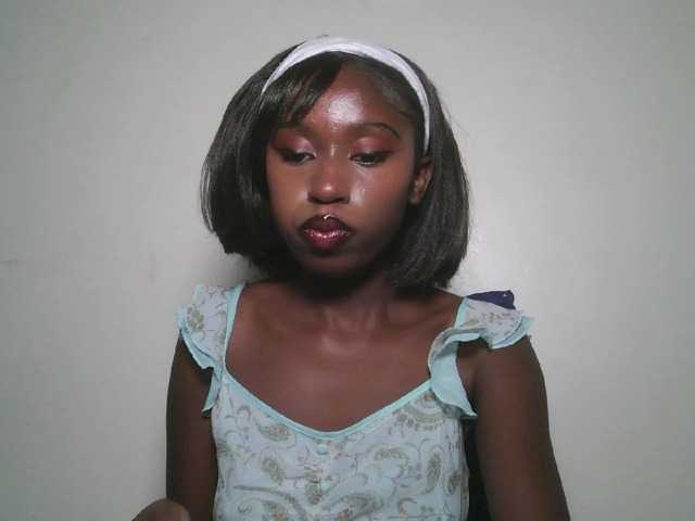 Sexxytrinityy live cam on BongaCams