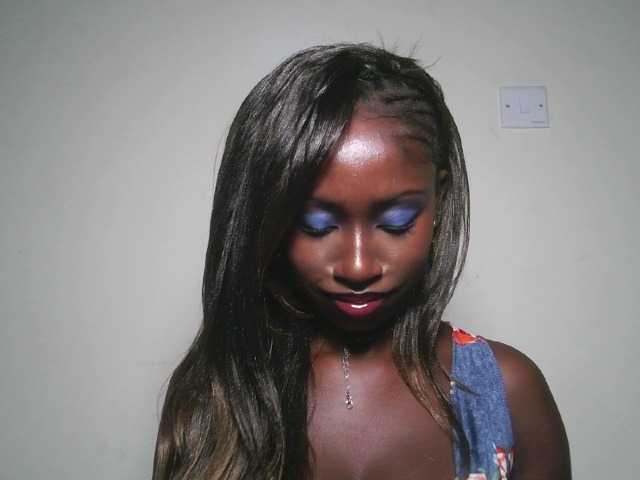 Sexxytrinityy live cam on BongaCams