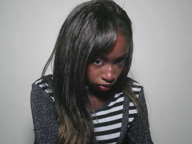 Sexxytrinityy live cam on BongaCams