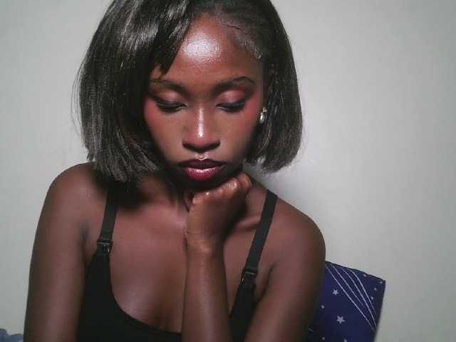 Sexxytrinityy live cam on BongaCams