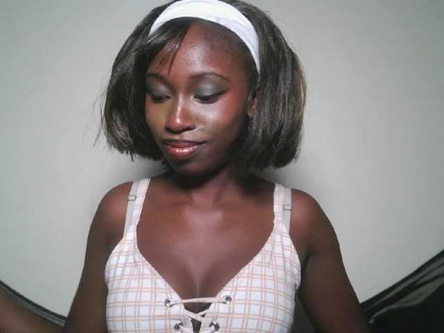 Sexxytrinityy live cam on BongaCams
