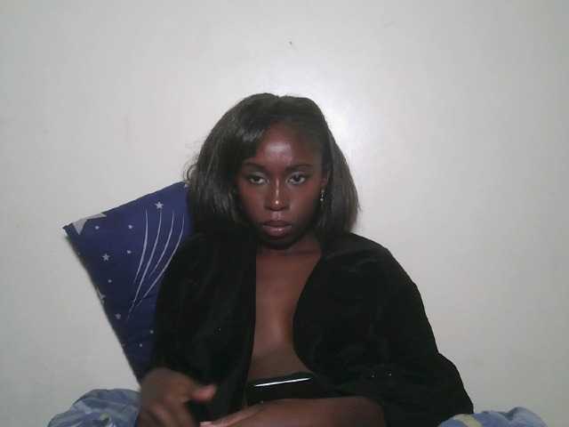 Sexxytrinityy live cam on BongaCams
