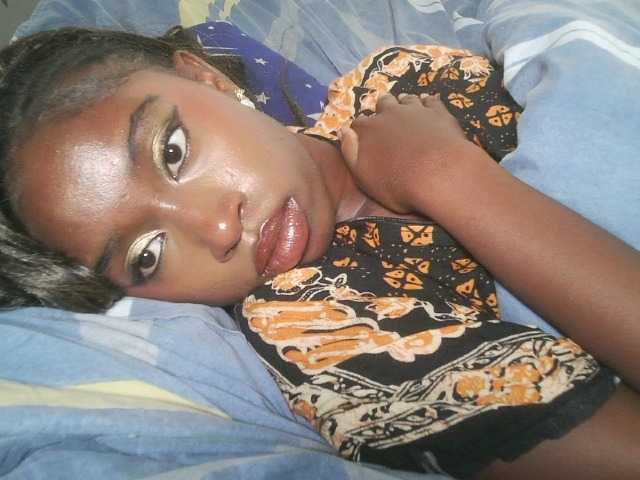 Sexxytrinityy live cam on BongaCams